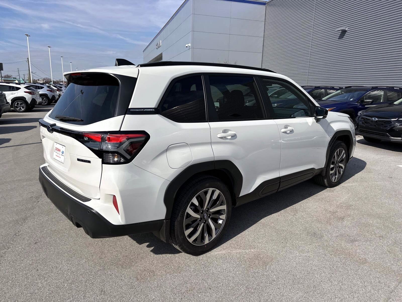 2026 Subaru Forester Touring photo 4