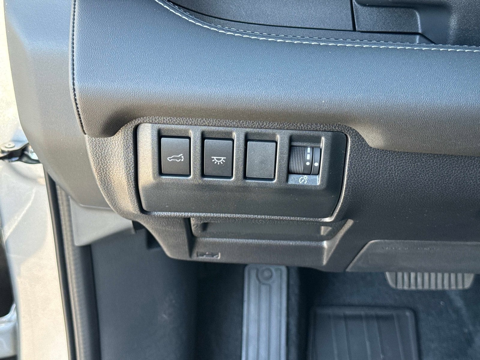 2026 Subaru Ascent Limited - Photo 32