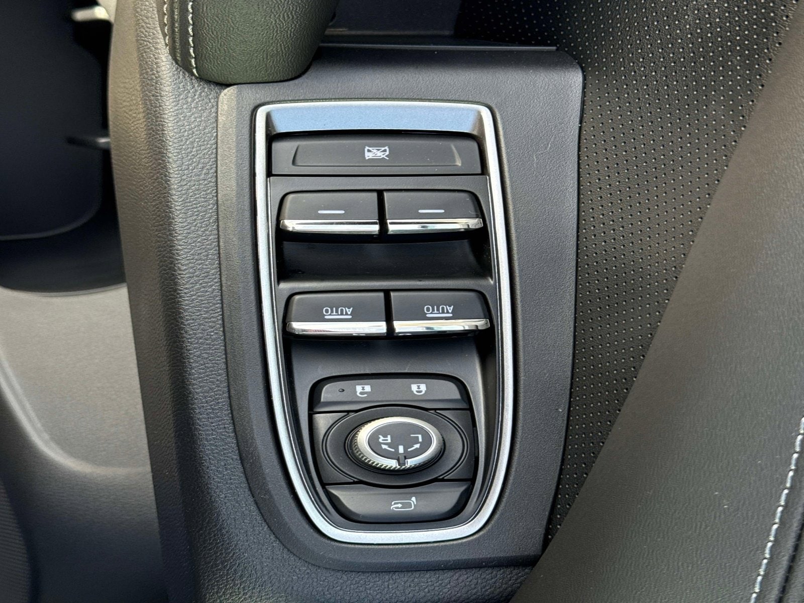 2026 Subaru Ascent Limited - Photo 21