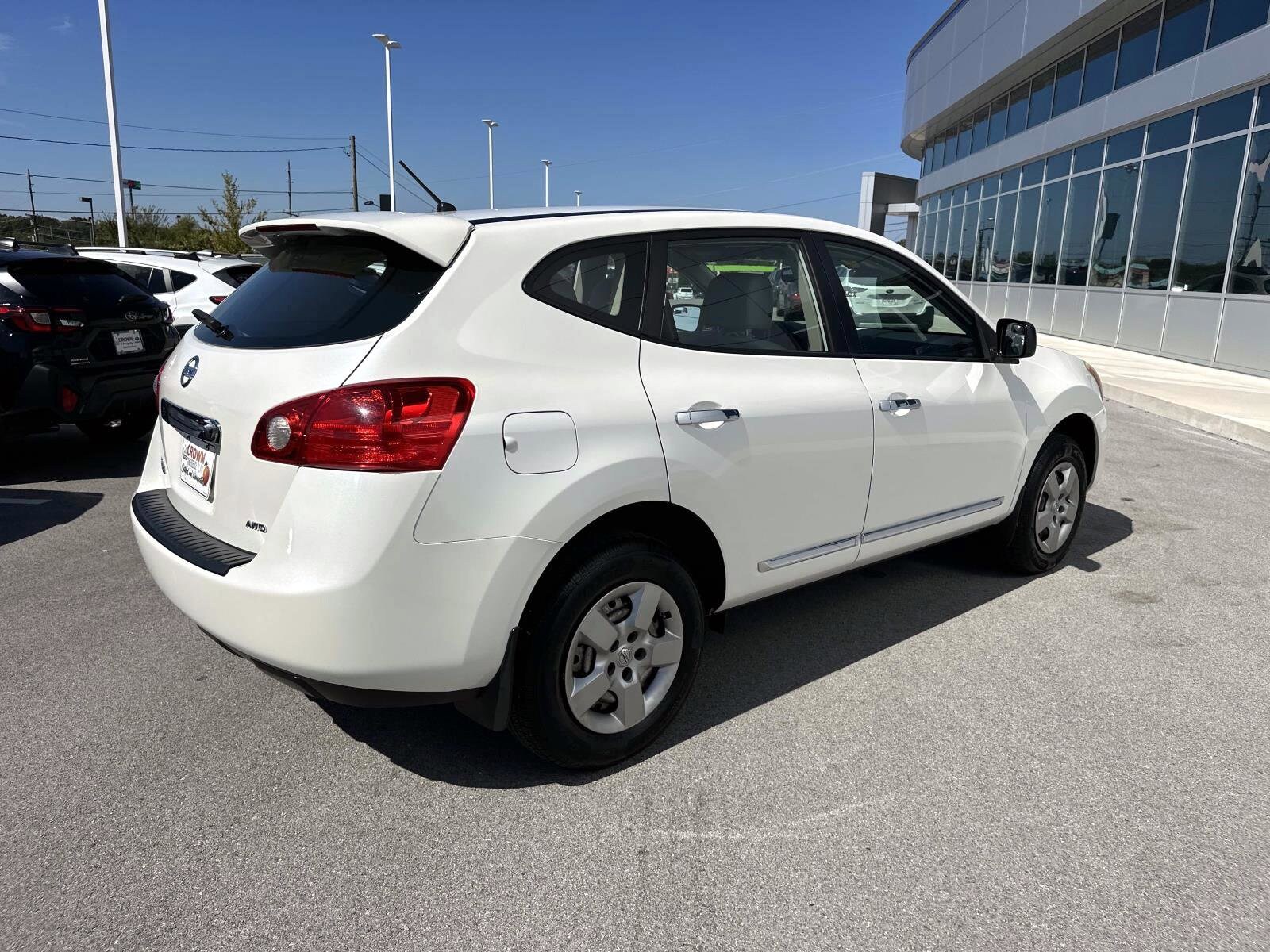 2011 Nissan Rogue AWD S photo 3
