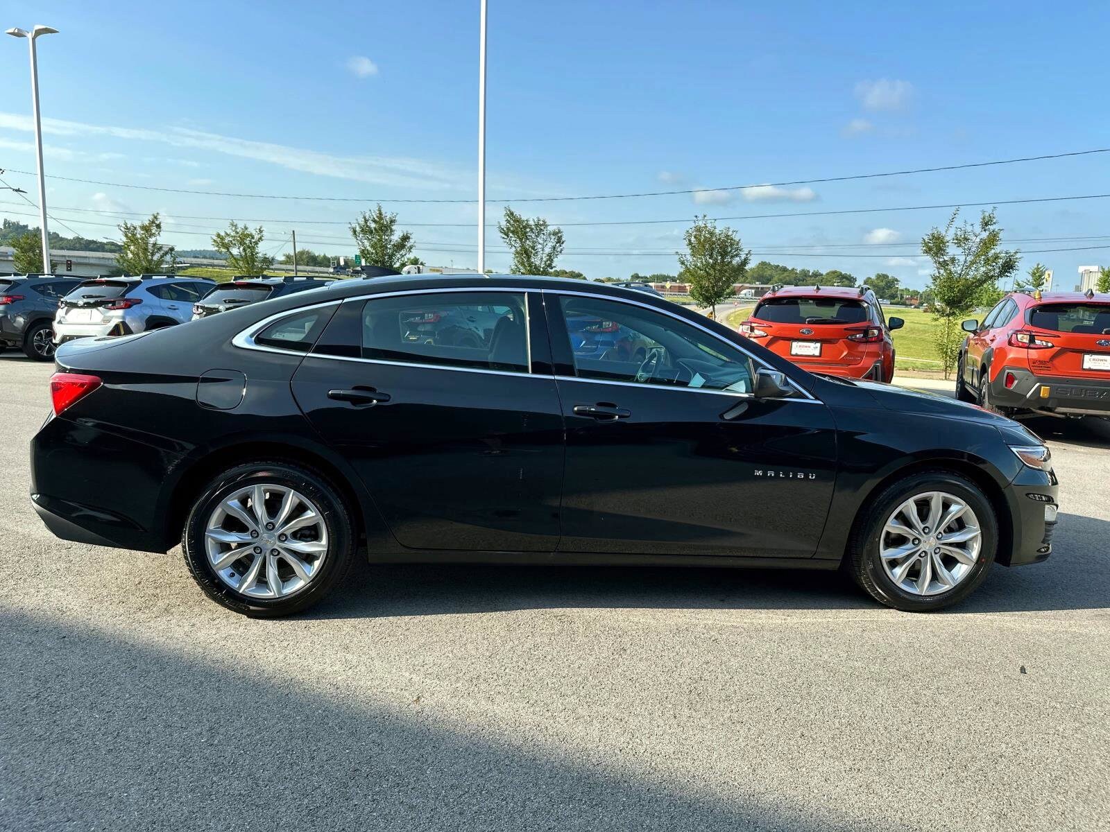 2024 Chevrolet Malibu 1LT photo 3