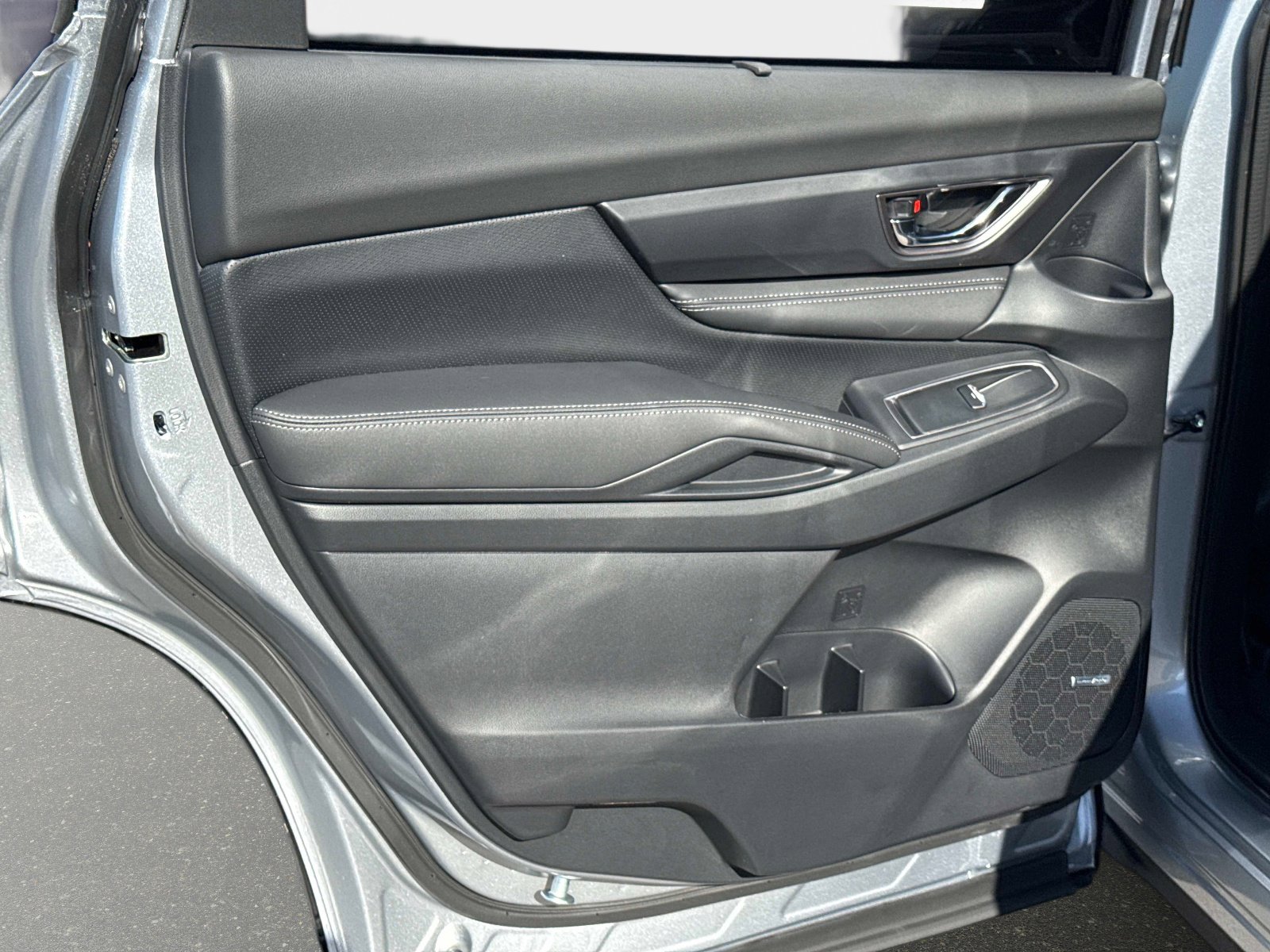 2026 Subaru Ascent Limited - Photo 14
