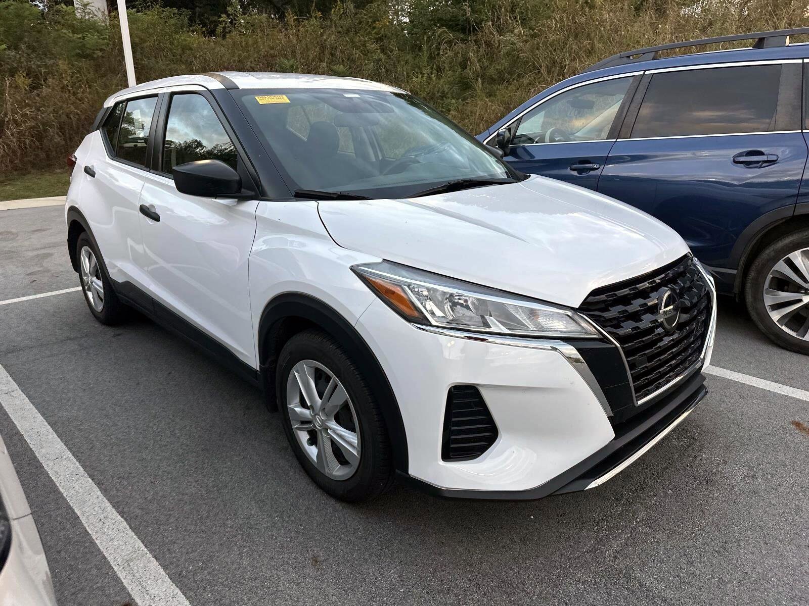 2021 Nissan Kicks S photo 3