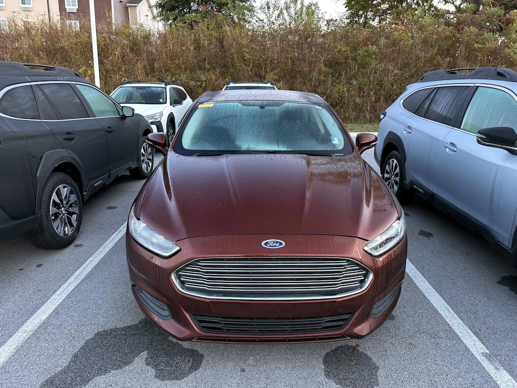 Used 2015 Ford Fusion SE Sedan