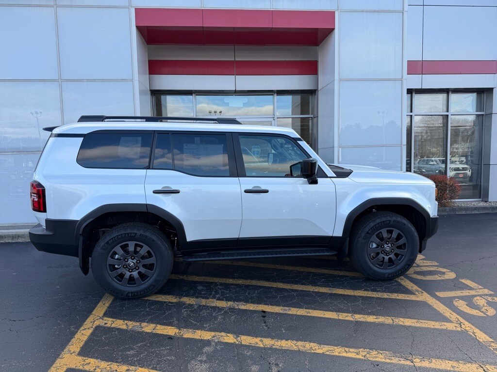 2026 Toyota Land Cruiser Base photo 4