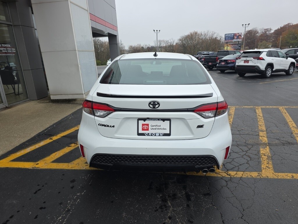 2022 Toyota Corolla SE photo 2