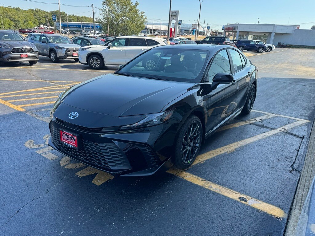 2026 Toyota Camry SE photo 4