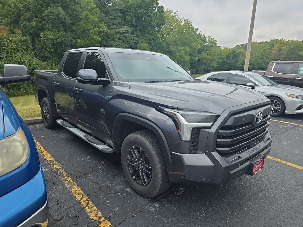 2024 Toyota Tundra SR5 photo 2