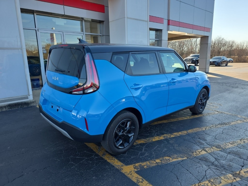 Used 2024 Kia Soul S Hatchback