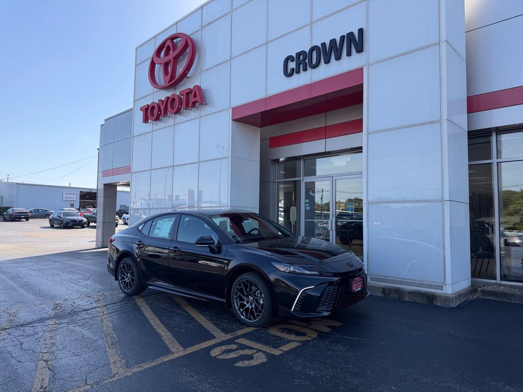 2026 Toyota Camry SE Sedan