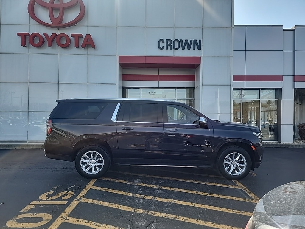 Used 2023 Chevrolet Suburban Premier with VIN 1GNSKFKD3PR517506 for sale in Decatur, IL