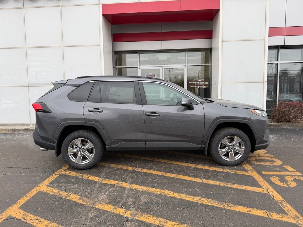 New 2025 Toyota RAV4 Hybrid XLE SUV