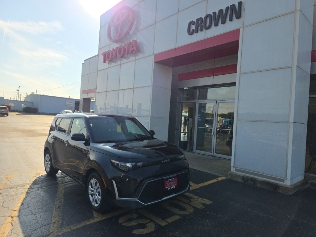 Fusion Black 2023 Kia Soul SUV / Crossover Front-Wheel Drive Continuously Variable Transmission
