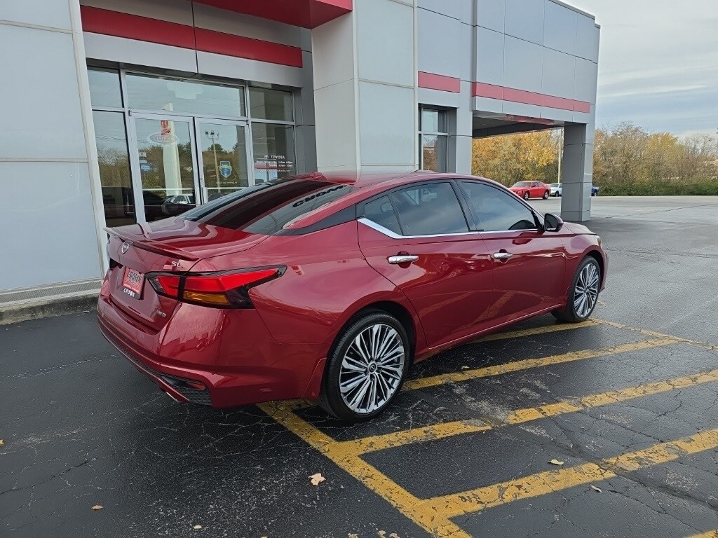 2025 Nissan Altima 2.5 SL photo 2