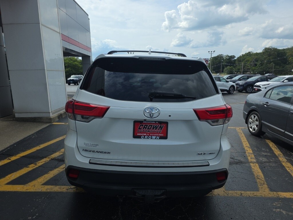 2018 Toyota Highlander XLE photo 2
