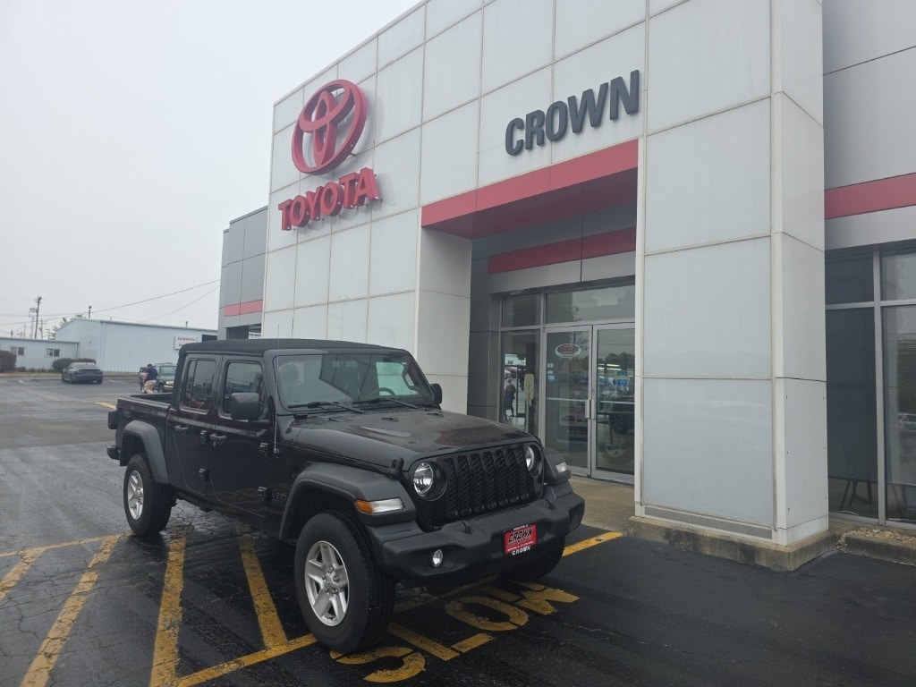 Used 2020 Jeep Gladiator Sport Truck Crew Cab