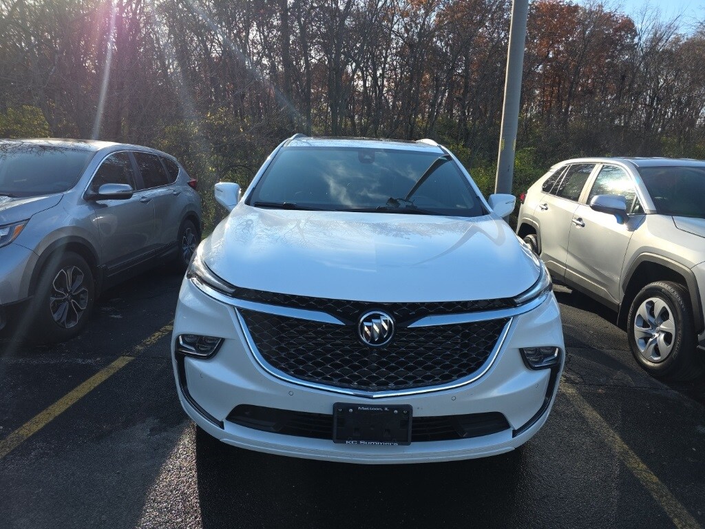 2024 Buick Enclave Avenir photo 2