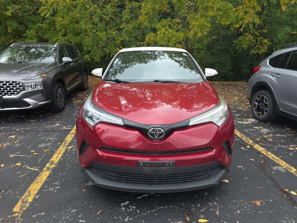 2018 Toyota C-HR XLE Premium photo 2