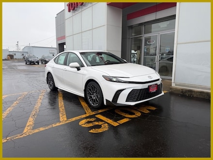 2026 Toyota Camry SE Sedan