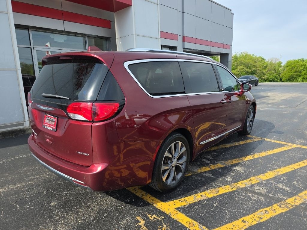 Used 2017 Chrysler Pacifica Limited Van