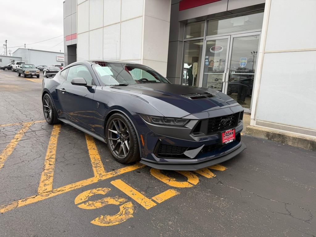 2024 Ford Mustang Dark Horse's photo