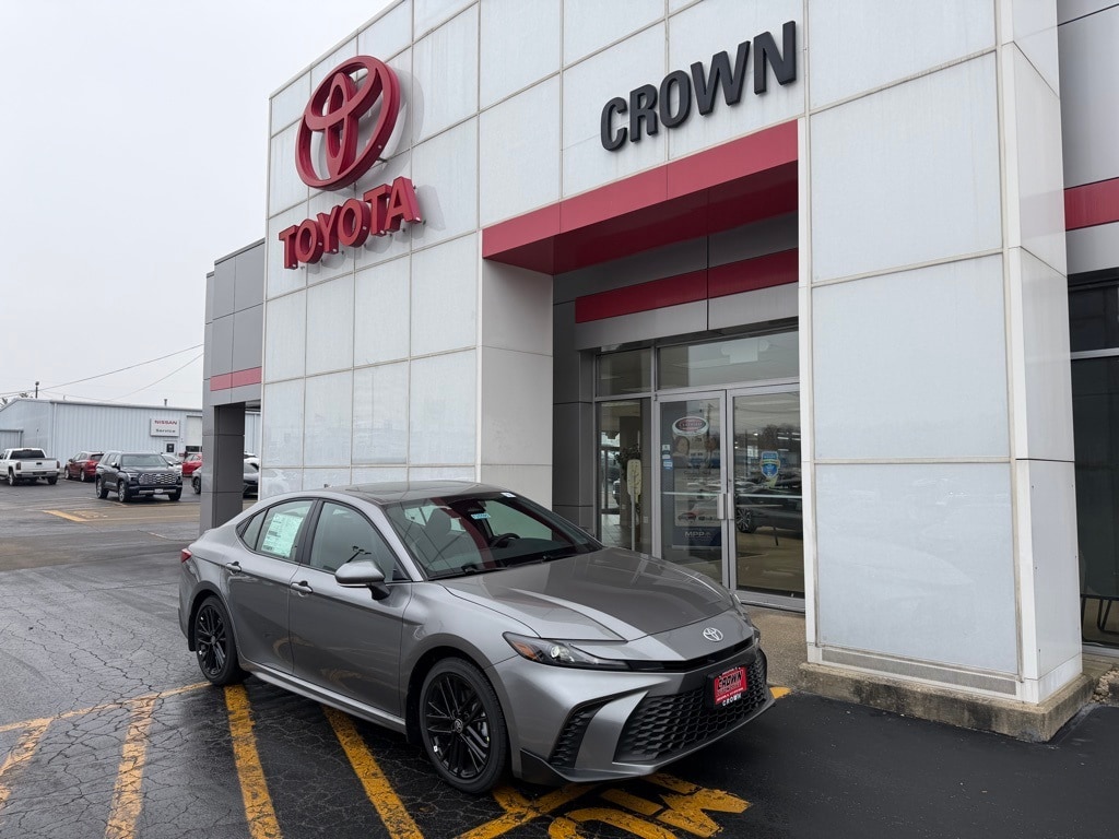 2026 Toyota Camry SE's photo