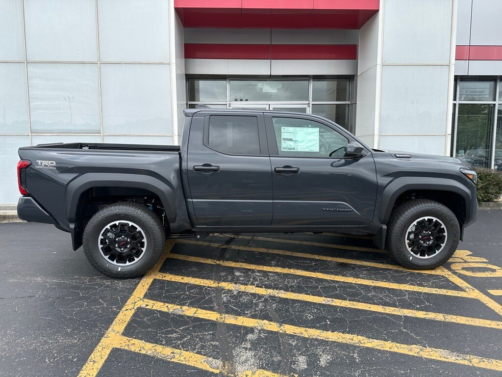 2025 Toyota Tacoma TRD photo 2