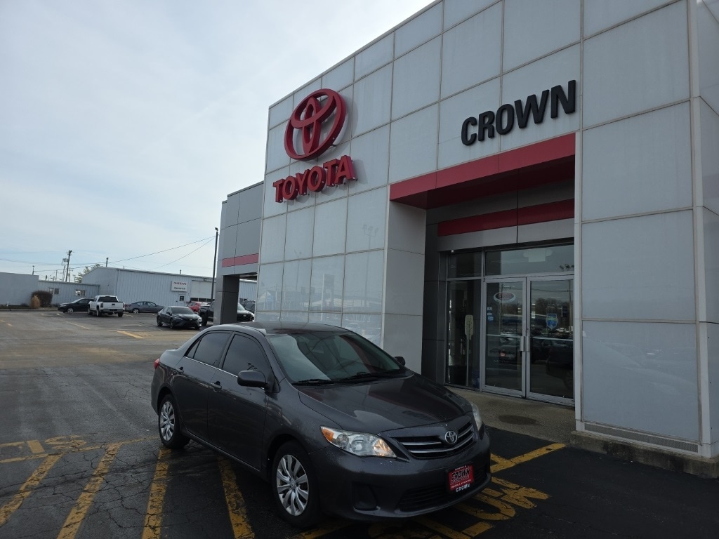 2013 Toyota Corolla LE's photo