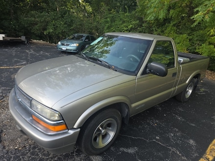 2001 Chevrolet S-10 LS Truck Regular Cab