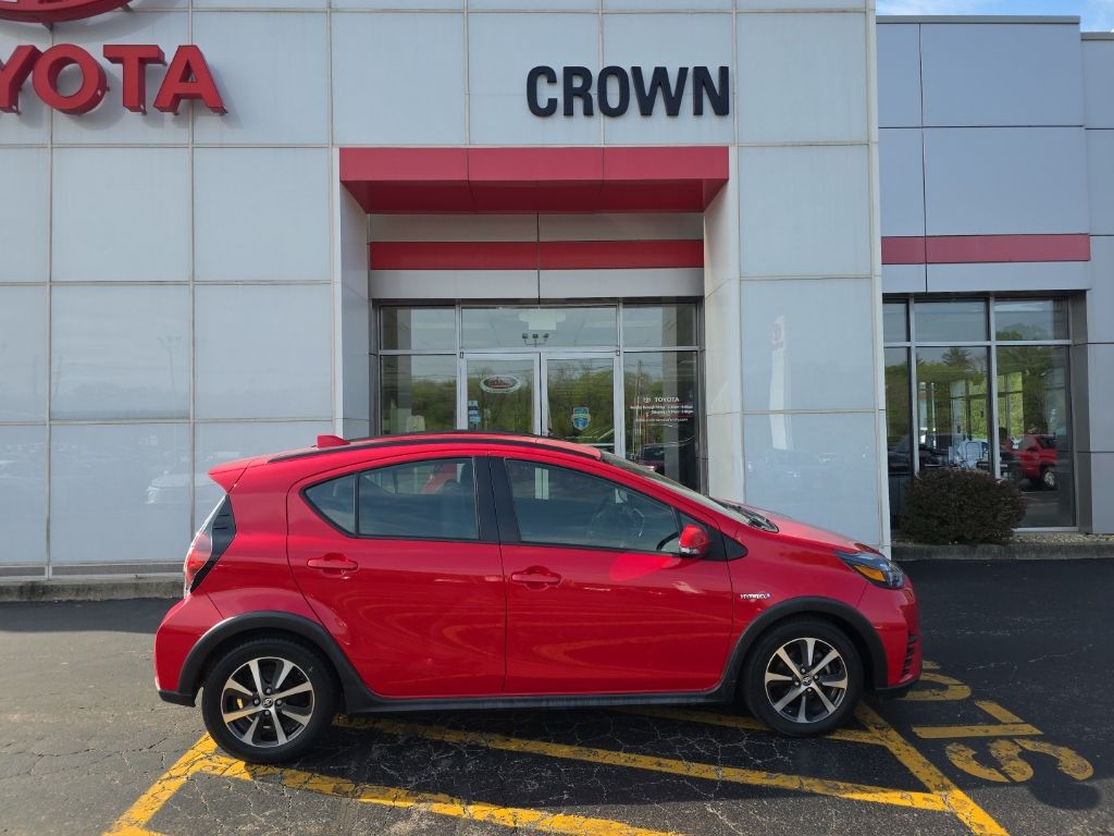 Used 2018 Toyota Prius c One with VIN JTDKDTB33J1600271 for sale in Decatur, IL