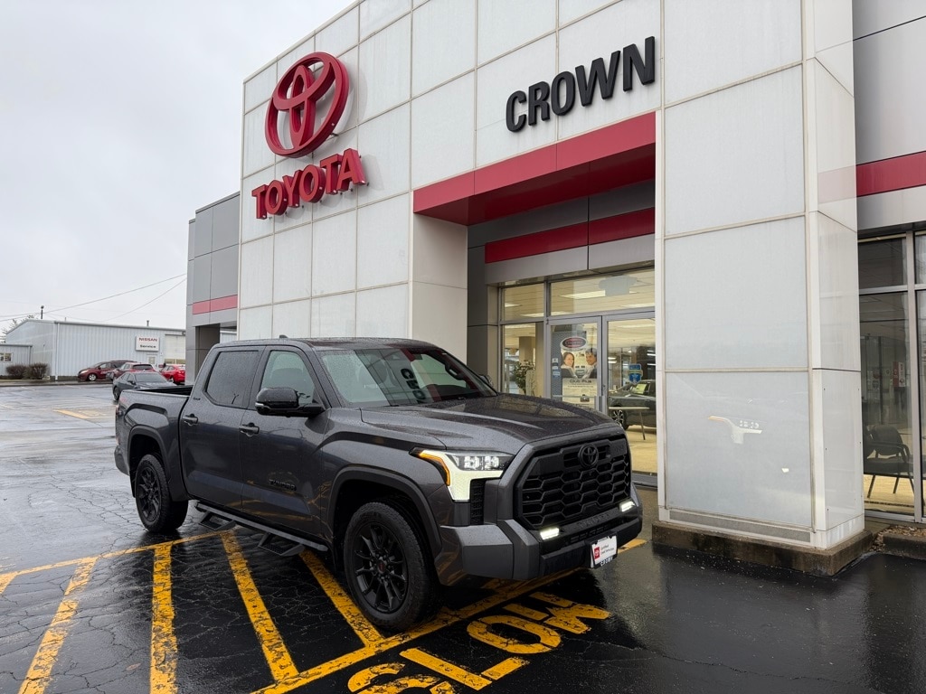 2025 Toyota Tundra Limited's photo