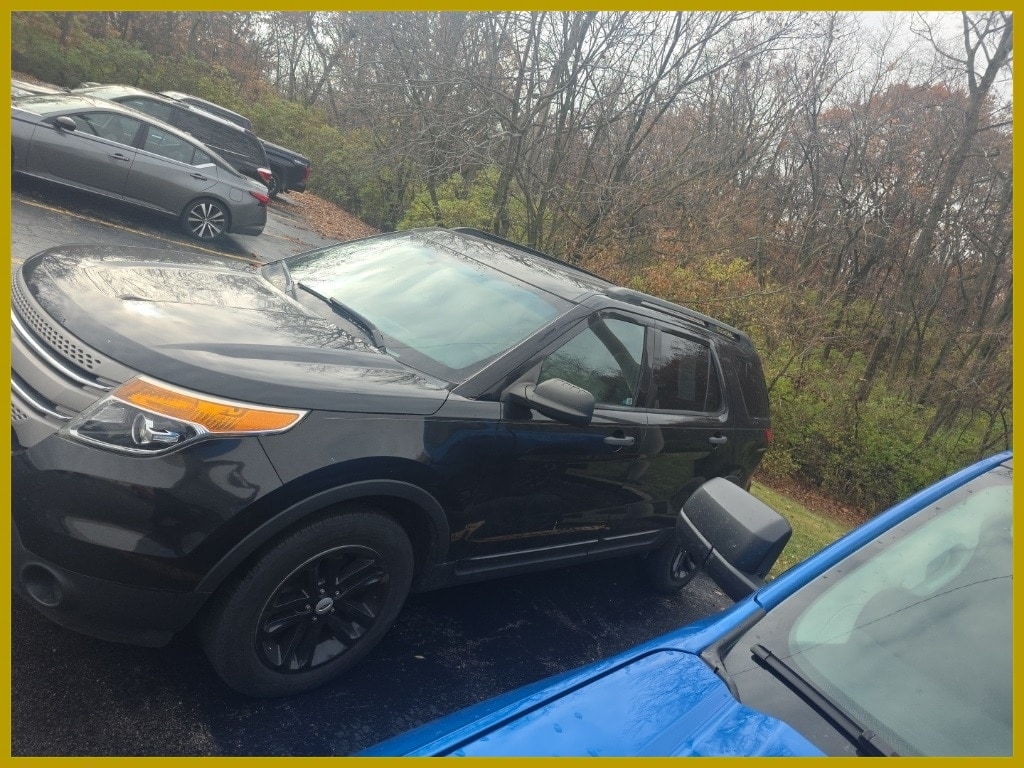 2015 Ford Explorer Base's photo