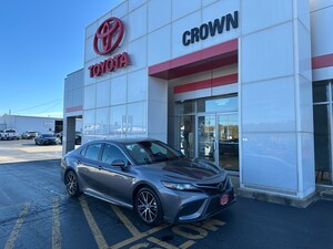 2023 Toyota Camry SE Sedan