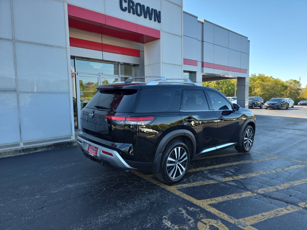 Used 2024 Nissan Pathfinder Platinum SUV
