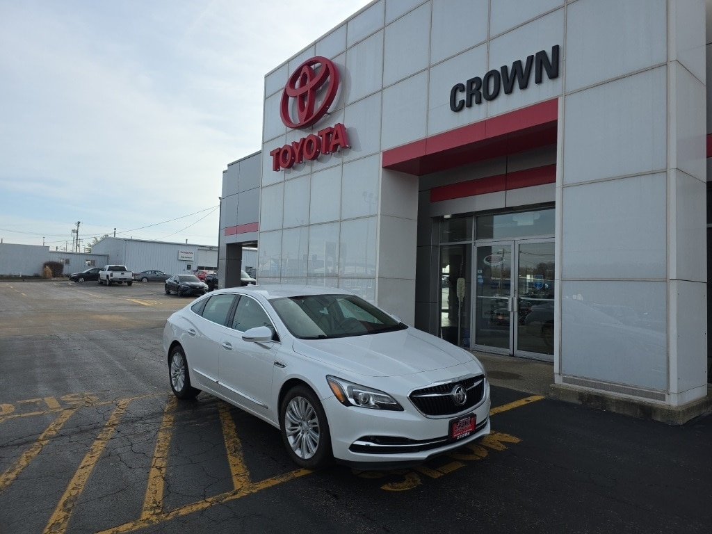 2019 Buick LaCrosse Preferred's photo