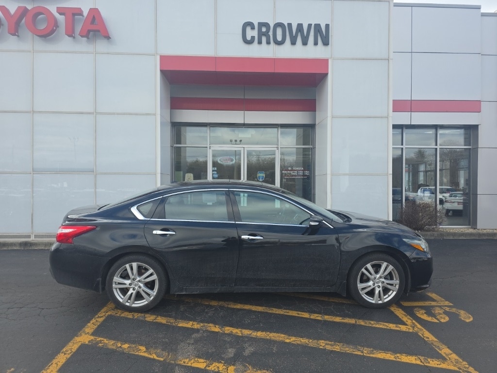 Used 2016 Nissan Altima SL with VIN 1N4BL3AP9GC172264 for sale in Decatur, IL