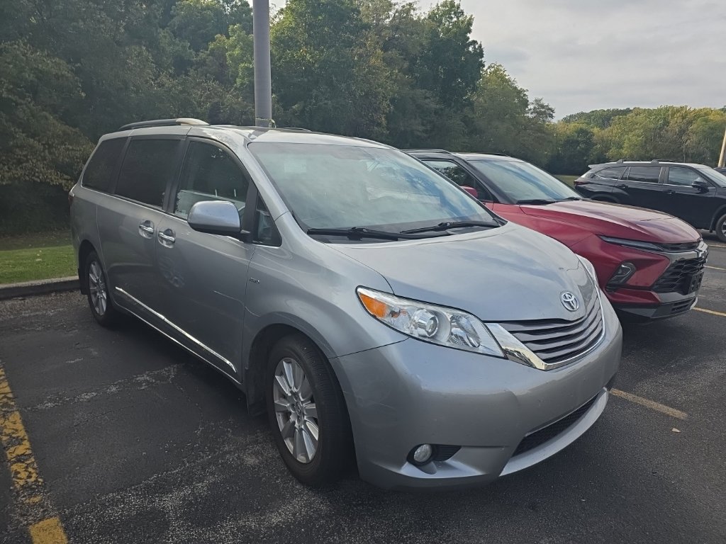 Used 2017 Toyota Sienna XLE Van
