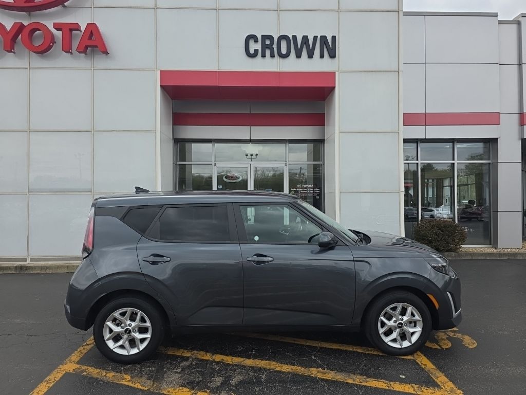 Used 2024 Kia Soul LX with VIN KNDJ23AU1R7908298 for sale in Decatur, IL