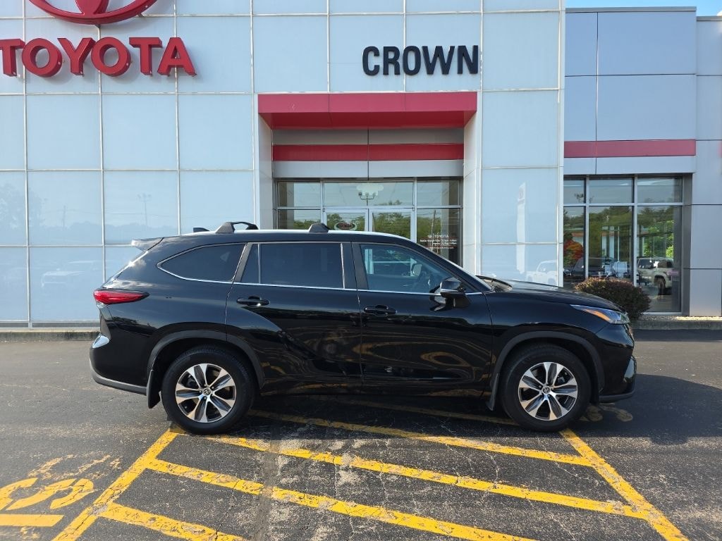 Used 2023 Toyota Highlander XLE SUV
