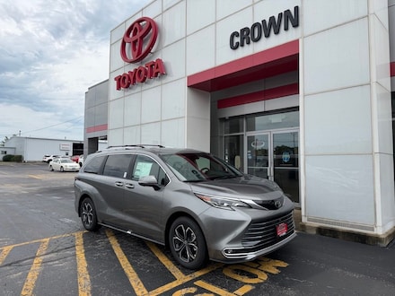 2026 Toyota Sienna Platinum 7 Passenger Van Passenger Van