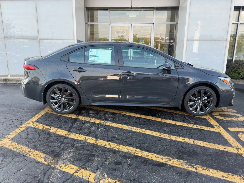 2026 Toyota Corolla XSE photo 3