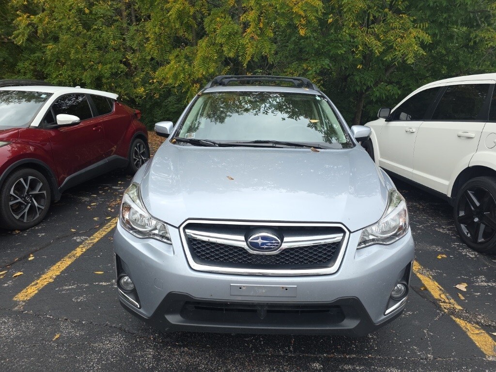2016 Subaru Crosstrek 2.0i Limited photo 2