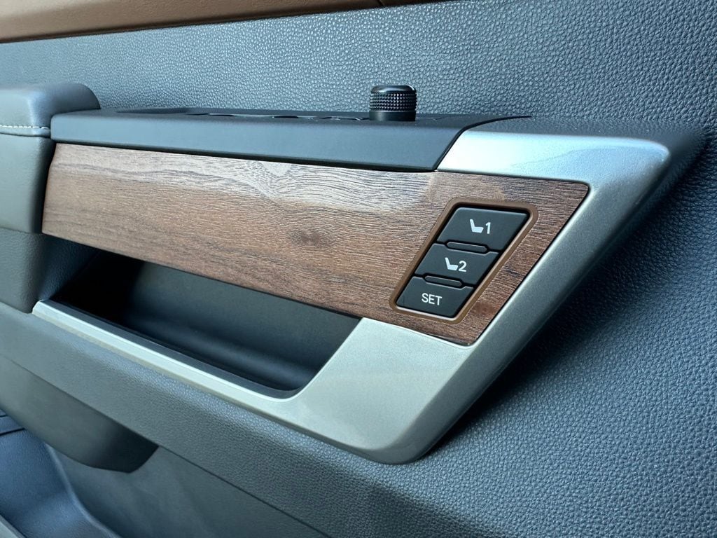 2025 Toyota Tundra 1794 Edition - Photo 9