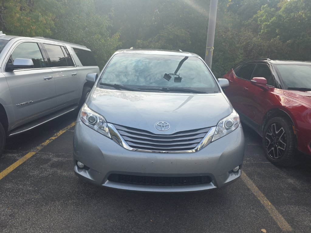 Used 2017 Toyota Sienna XLE Van