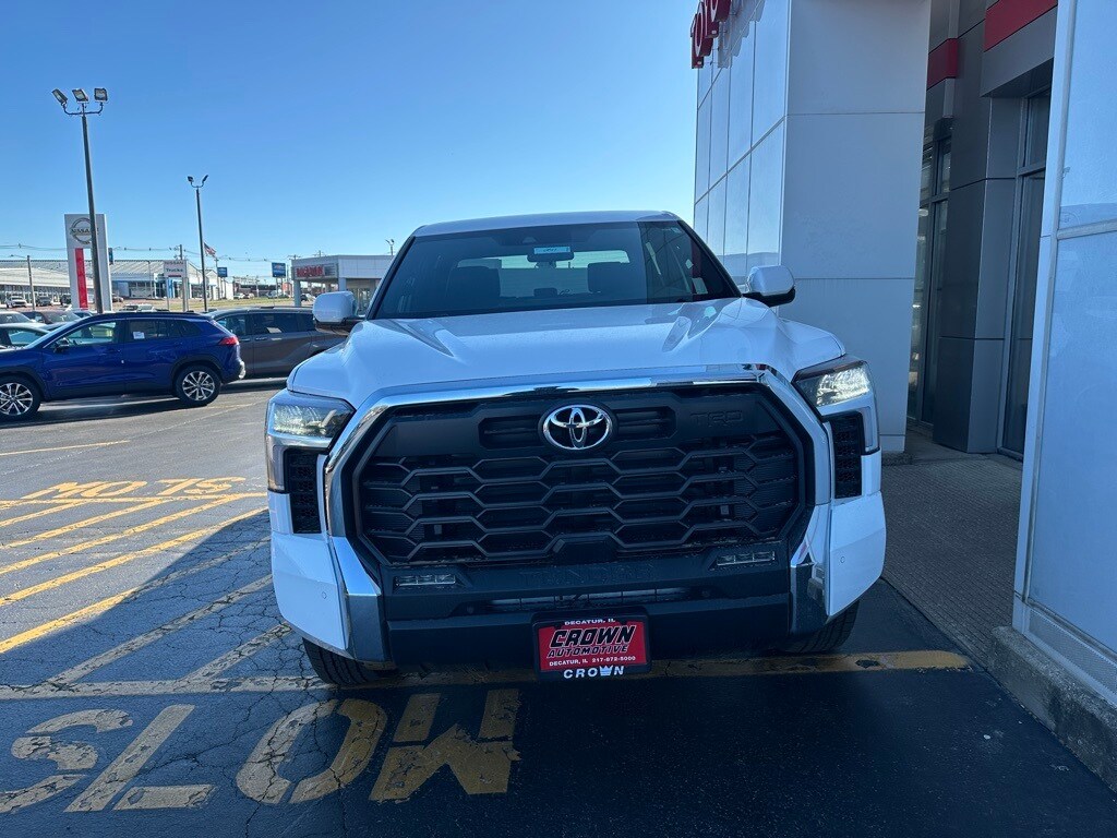 2025 Toyota Tundra SR5 photo 2