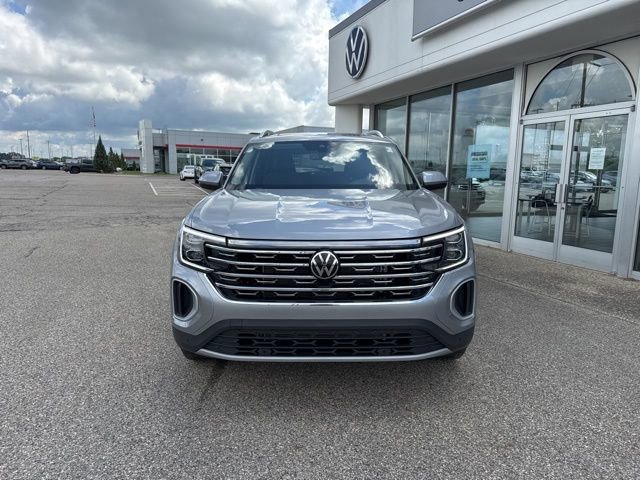 2026 Volkswagen Atlas SEL photo 2