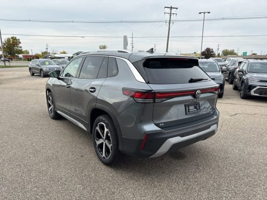 New 2025 Volkswagen Tiguan 2.0T SE SUV