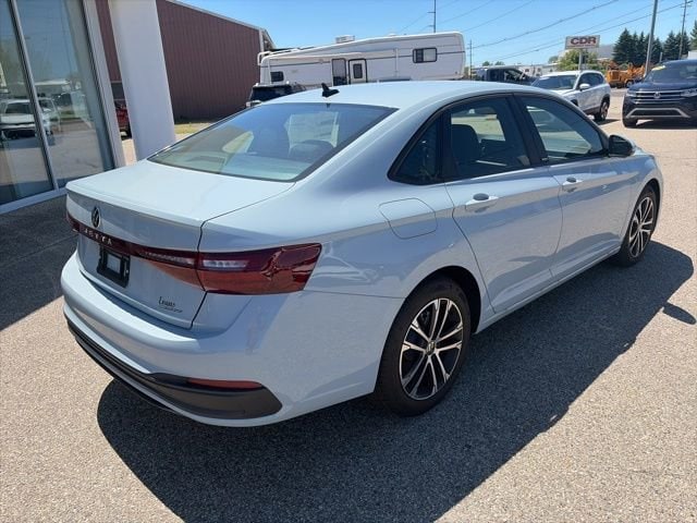 2026 Volkswagen Jetta Sport - Photo 7