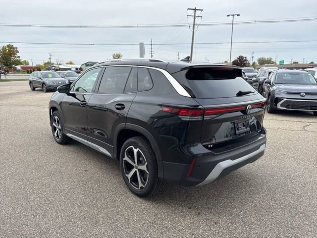 New 2025 Volkswagen Tiguan 2.0T SE SUV