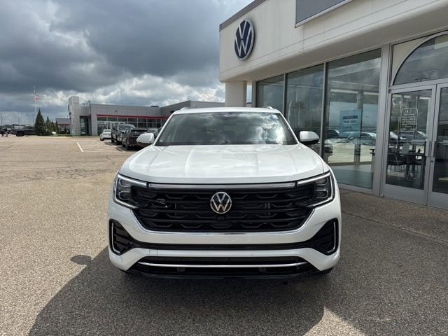 2026 Volkswagen Atlas Cross Sport SEL Premium R-Line photo 3